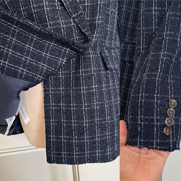 Ann Taylor The Tailored Double Breasted Blazer in Tweed, size 12, Cotton blend - Picture 6 of 11